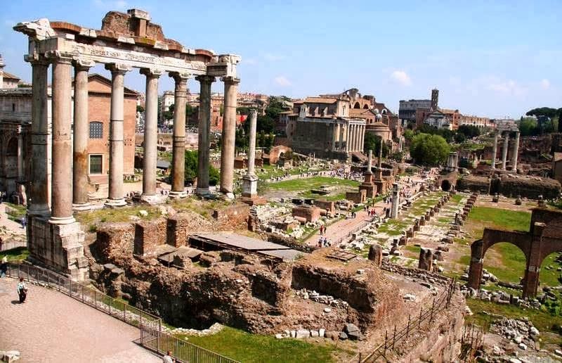 Fórum romano em Roma Fórum romano em Roma