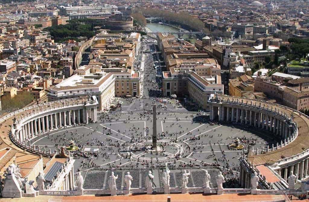 Cúpula da Basílica de São Pedro no Vaticano Cúpula da Basílica de São Pedro no Vaticano