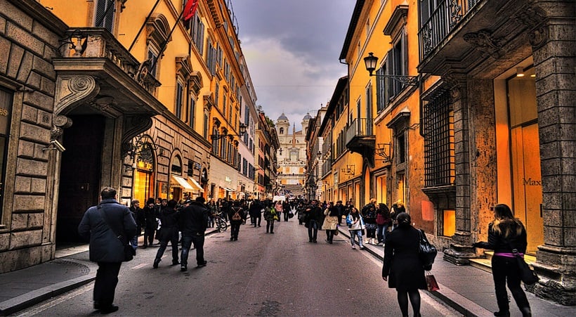 Compras na Piazza di Spagna em Roma Compras na Piazza di Spagna em Roma