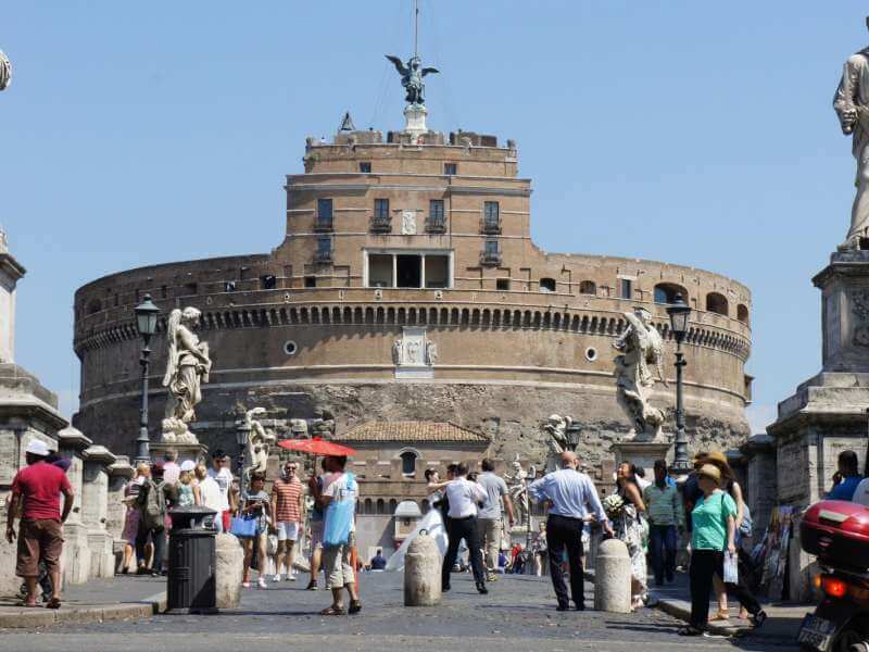 Passeio pelo Castelo de Santo Ângelo em Roma Passeio pelo Castelo de Santo Ângelo em Roma
