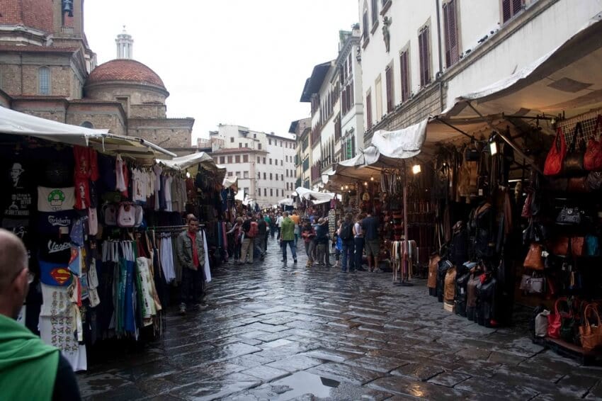 Mercato di San Lorenzo em Florença Mercato di San Lorenzo em Florença