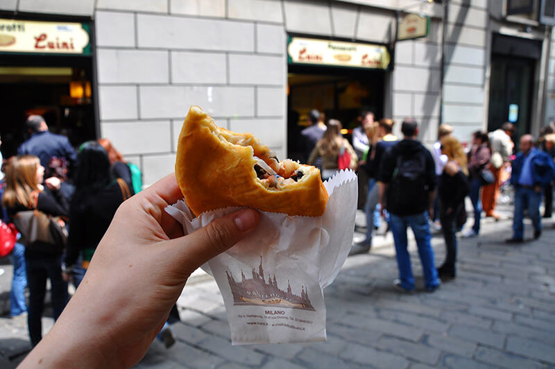 Panzerotti no Luini em Milão Panzerotti no Luini em Milão