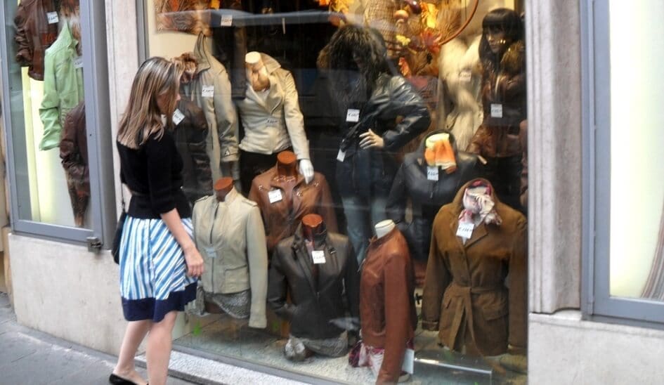 Economizando nas compras e souvenirs em Roma Economizando nas compras e souvenirs em Roma