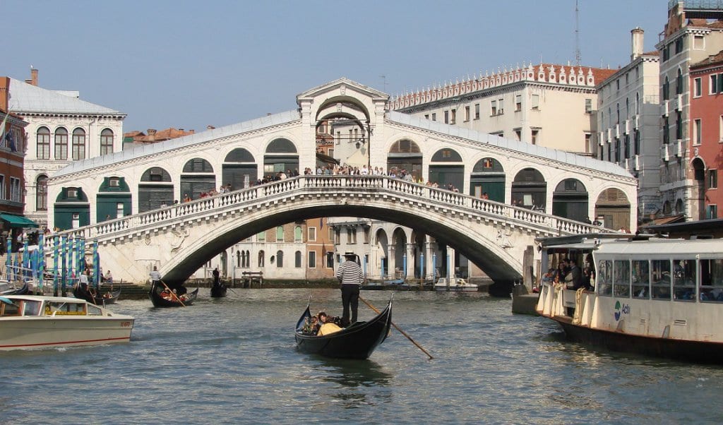 Puente de Rialto en Venecia