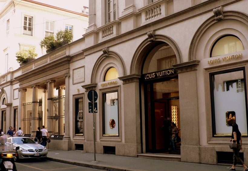 Compras na Via della Spiga em Milão Compras na Via della Spiga em Milão