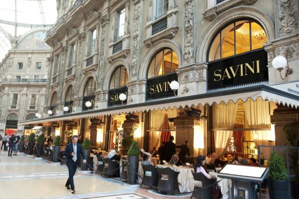 Restaurante Savini na Galeria Vittorio Emanuele II Restaurante Savini na Galeria Vittorio Emanuele II