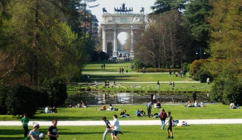 Parque Sempione Park em Milão Parque Sempione Park em Milão