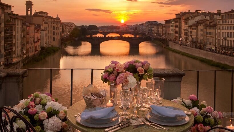 Ponte Vecchio e Rio Arno em Florença 