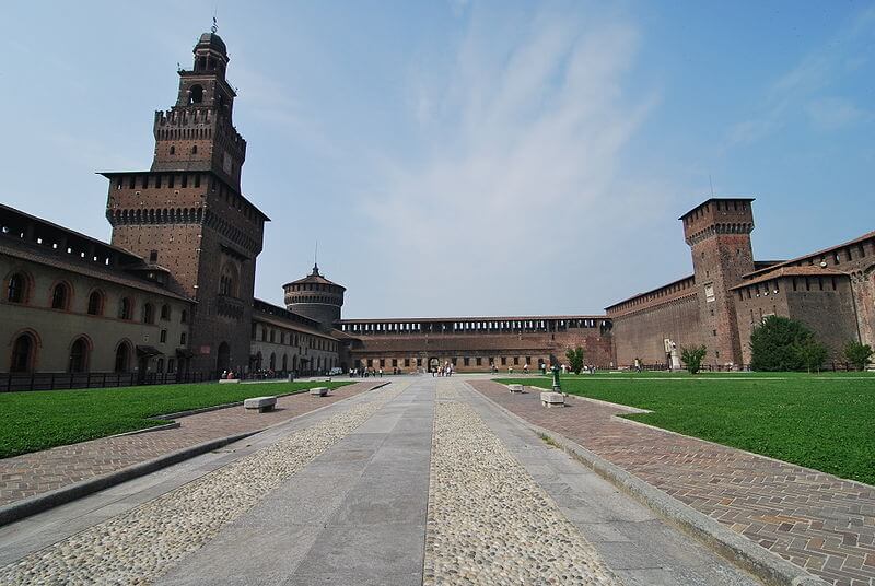 Estrutura do Castelo Sforzesco em Milão Estrutura do Castelo Sforzesco em Milão