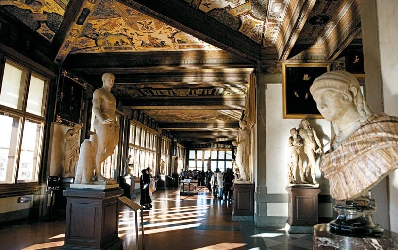 Paseo por la Galería de los Uffizi en Florencia