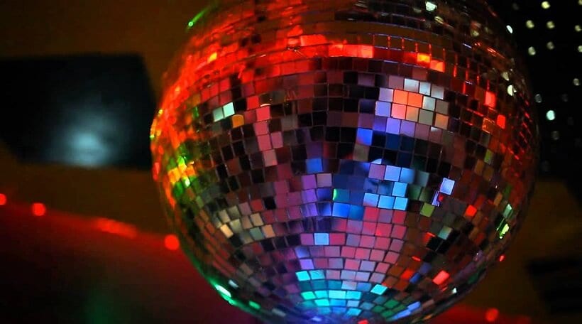 Balada Piccolo Mondo Music Dance em Veneza Balada Piccolo Mondo Music Dance em Veneza
