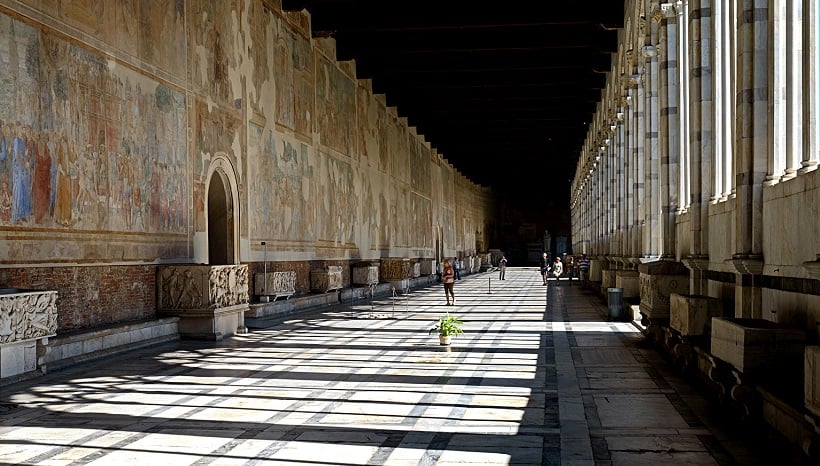 Estrutura do Camposanto Monumentale em Pisa Estrutura do Camposanto Monumentale em Pisa