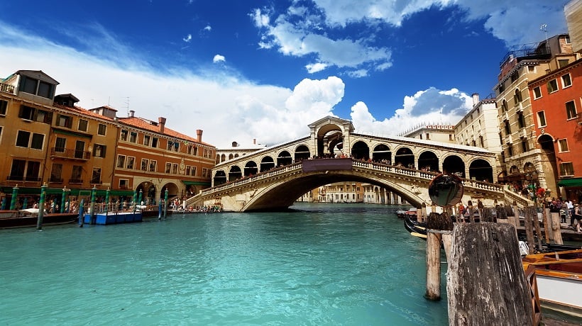 Ponte di Rialto em Veneza