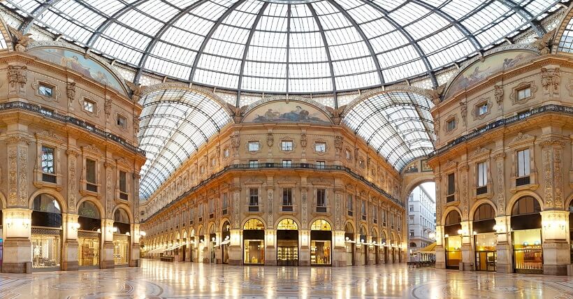 Galeria Vittorio Emanuelle II em Milão Galeria Vittorio Emanuelle II em Milão