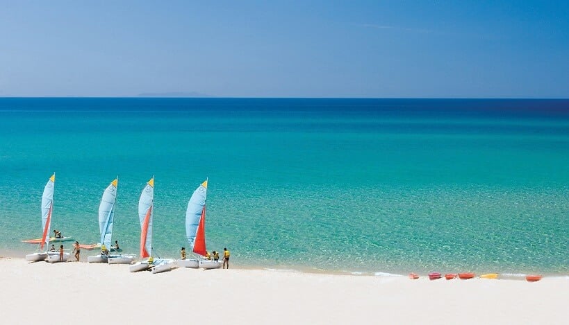 Praia na cidade de Badesi em Sardenha Praia na cidade de Badesi em Sardenha