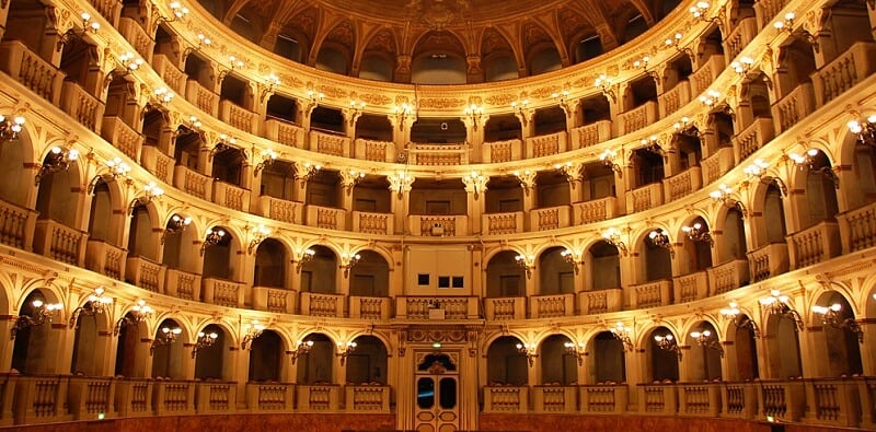 Teatro Comunale di Bologna Teatro Comunale di Bologna