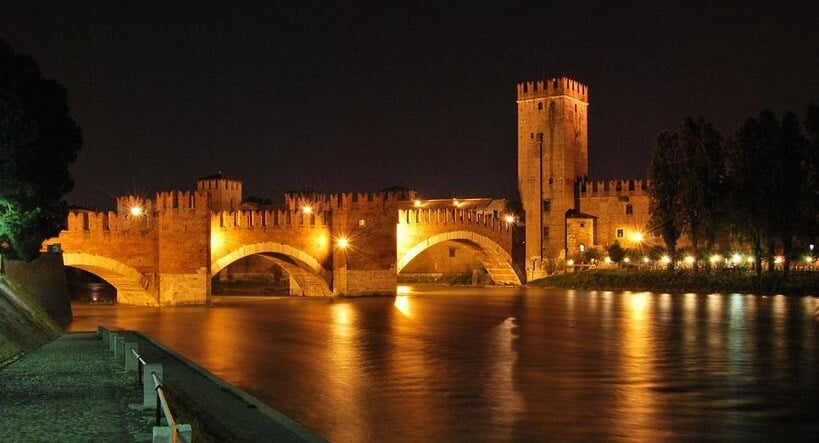 Ponte Scaligero em Verona Ponte Scaligero em Veron