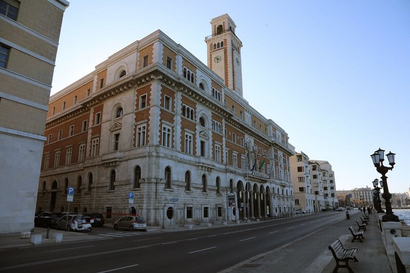 Pinacoteca Metropolitana di Bari na Itália Pinacoteca Metropolitana di Bari na Itália