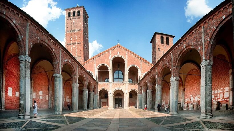 Basílica di Sant'Ambrogio em Milão na Itália Basílica di Sant'Ambrogio em Milão na Itália