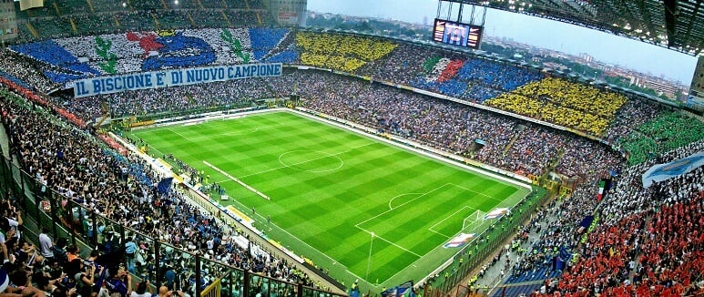Estádio Giuseppe Meazza em Milão Estádio Giuseppe Meazza em Milão