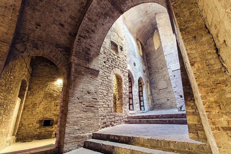 Interior da Rocca Paolina em Perugia Interior da Rocca Paolina em Perugia