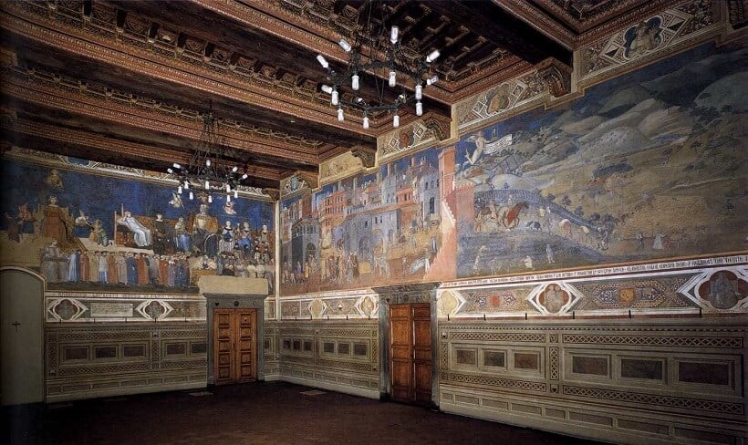 Interior do Civic Museum em Siena Interior do Civic Museum em Siena