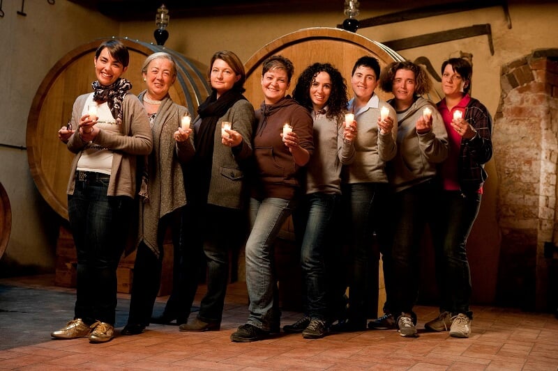 Equipe feminina que trabalha na Casato Prime Donne Equipe feminina que trabalha na Casato Prime Donne