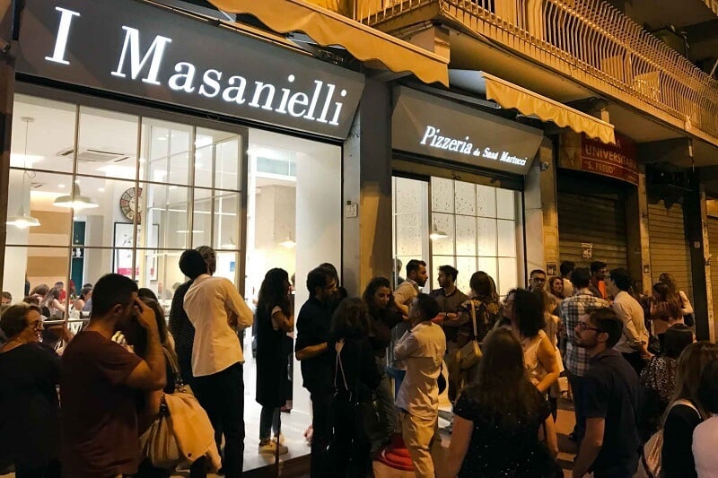 Pizzaria I Masanielli di Francesco Martucci na Itália Pizzaria I Masanielli di Francesco Martucci na Itália