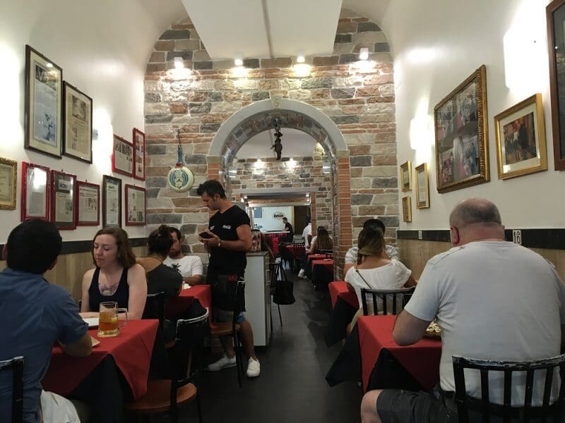 Pizzaria Starita a materdei na Itália Pizzaria Starita a materdei na Itália