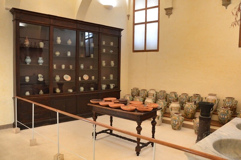 Peças expostas no Museo Archeologico em San Gimignano Peças expostas no Museo Archeologico em San Gimignano