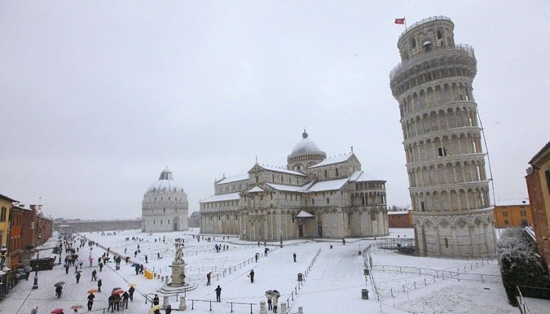 Cidade de Pisa no inverno Cidade de Pisa no inverno