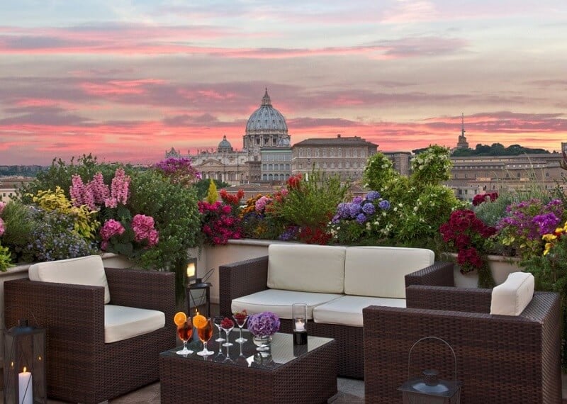Vista do restaurante Roof Garden Les Etoiles em Roma Vista do restaurante Roof Garden Les Etoiles em Roma