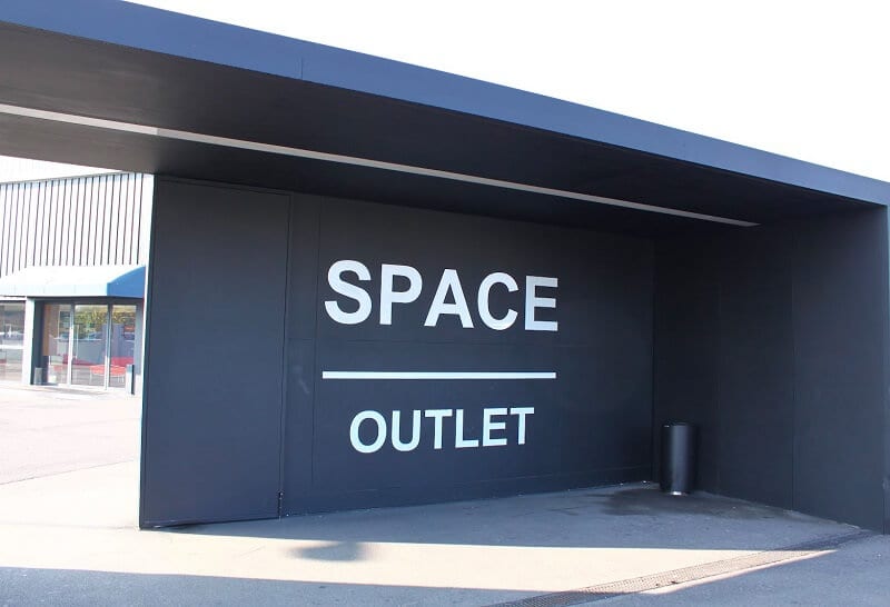 Outlet Space Factory em Toscana na Itália Outlet Space Factory em Toscana na Itália