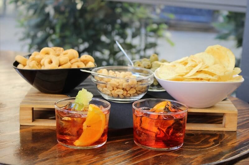 Drinks e aperitivos em restaurante de Florença Drinks e aperitivos em restaurante de Florença