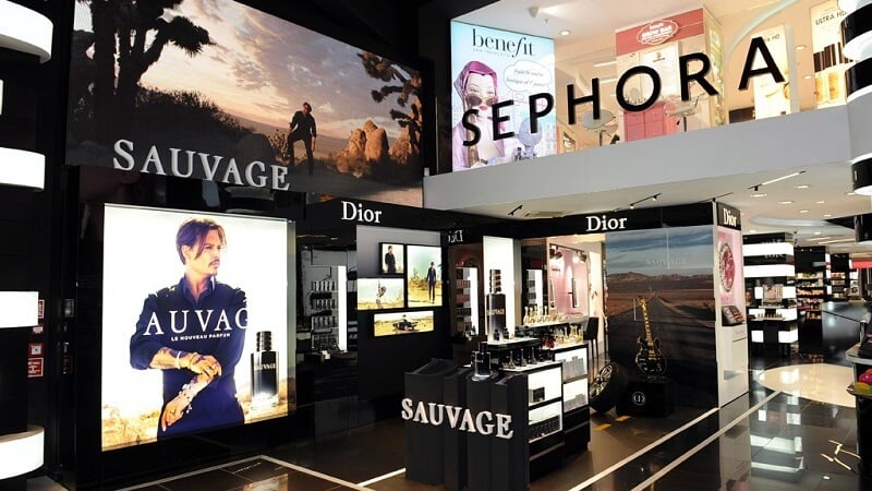 Loja da Sephora na Corso Emanuele em Milão Loja da Sephora na Corso Emanuele em Milão