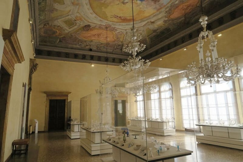 Interior do Museu do Vidro em Veneza Interior do Museu do Vidro em Veneza