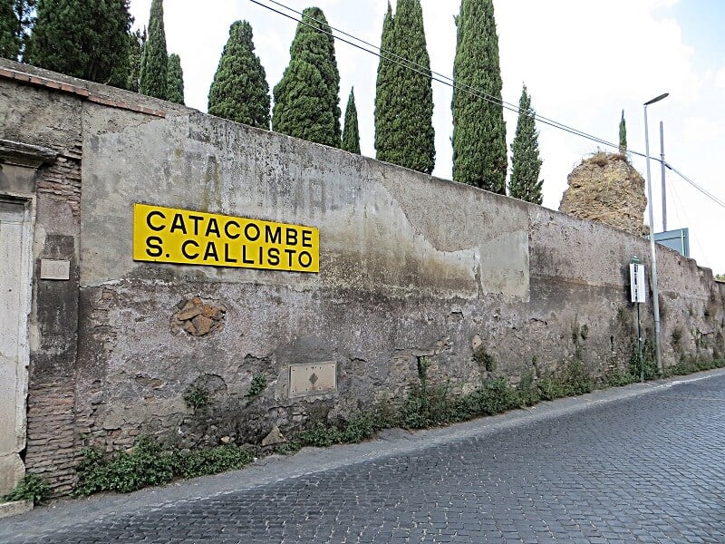 Placa indicando Catacumba de São Calisto Placa indicando Catacumba de São Calisto