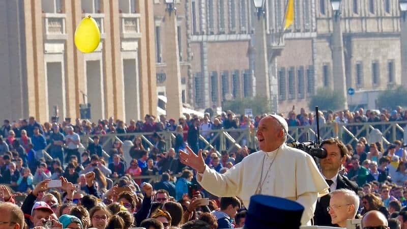 Papa participando de Audiência no Vaticano Papa participando de Audiência no Vaticano