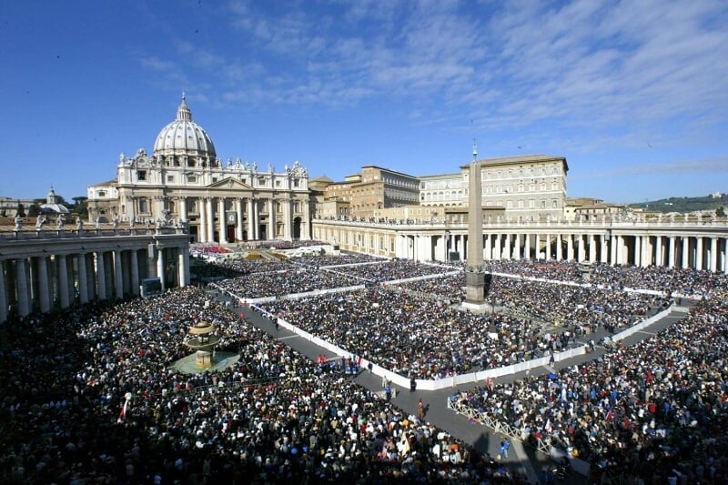 Público de Audiência Papal no Vaticano em Roma Público de Audiência Papal no Vaticano em Roma